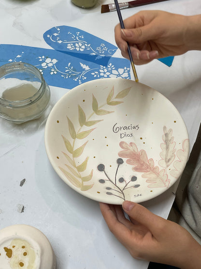 Taller de vajilla: Diseña y pinta tu vajilla 4 puestos