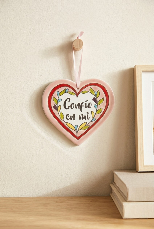 Amuleto corazón Confío en mi
