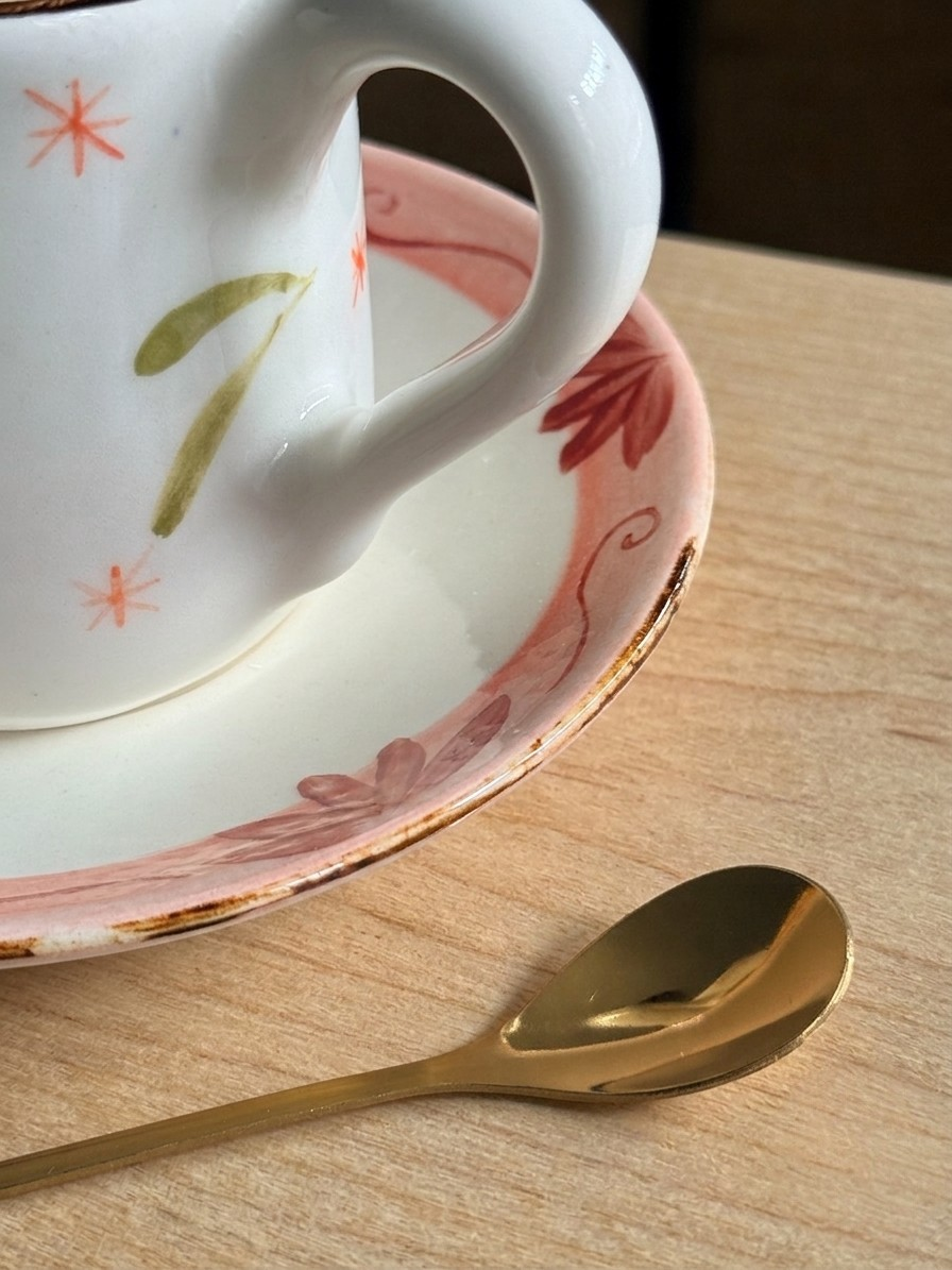Kit Colibrí Vivir bonito: pocillo + plato + cuchara